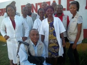 6_Olivier with team of doctors and nurses in front of Makala prison