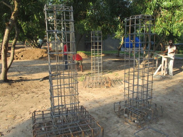 Metallic structure for concrete foundation for water tower.
