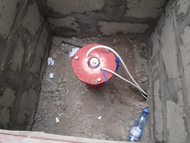Installation of the solar pump with electric circuit.