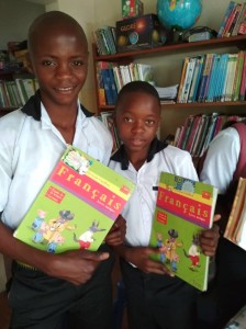 Donation de livres du lycée français de Kinshasa